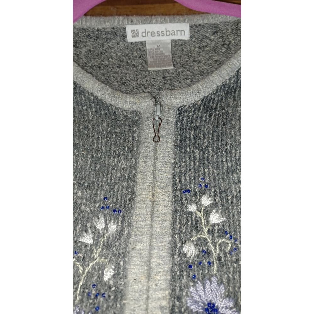 VTG Dressbarn Silk Angora Embroidered Cardigan Women's Medium Gray Floral Design - Picture 6 of 7